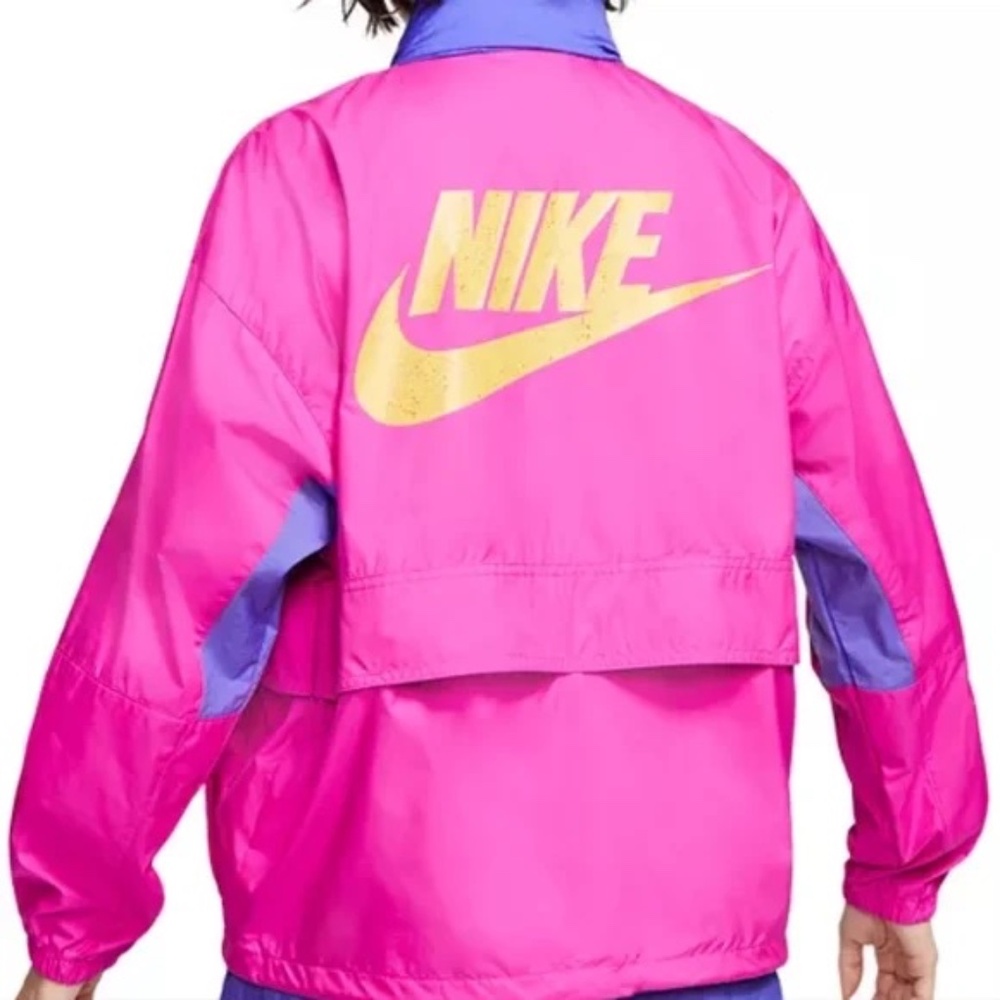[SOLD] Nike Sportswear Icon Clash Rain Hooded Pullover